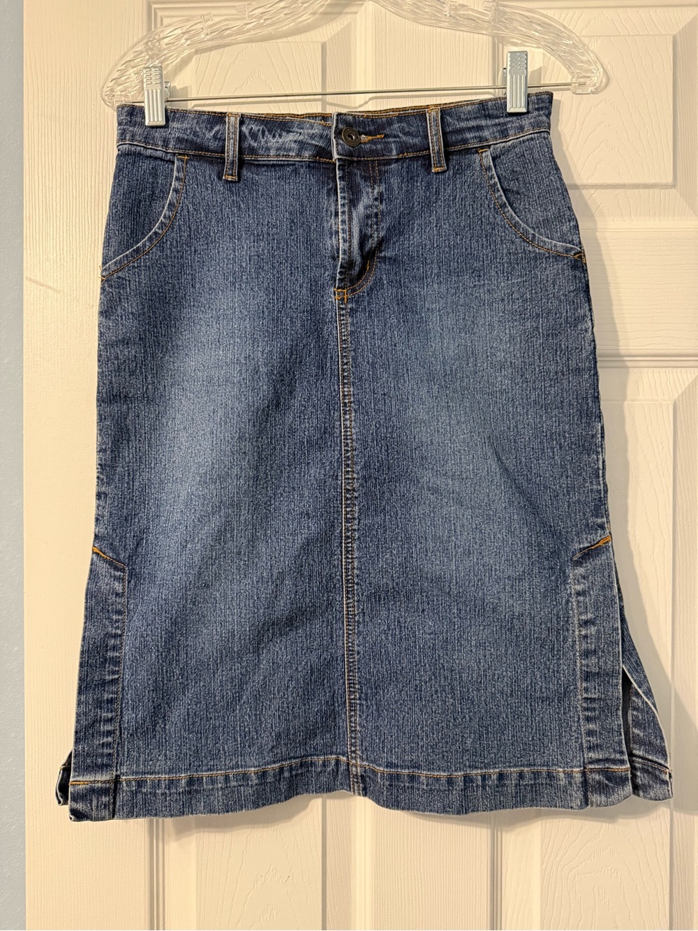 Classic Indigo Denim Midi Skirt with Front Seam